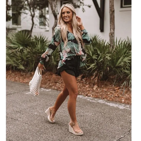 EUC SIZE S Impressions Palm Sheer Shift Top - Picture 5 of 8